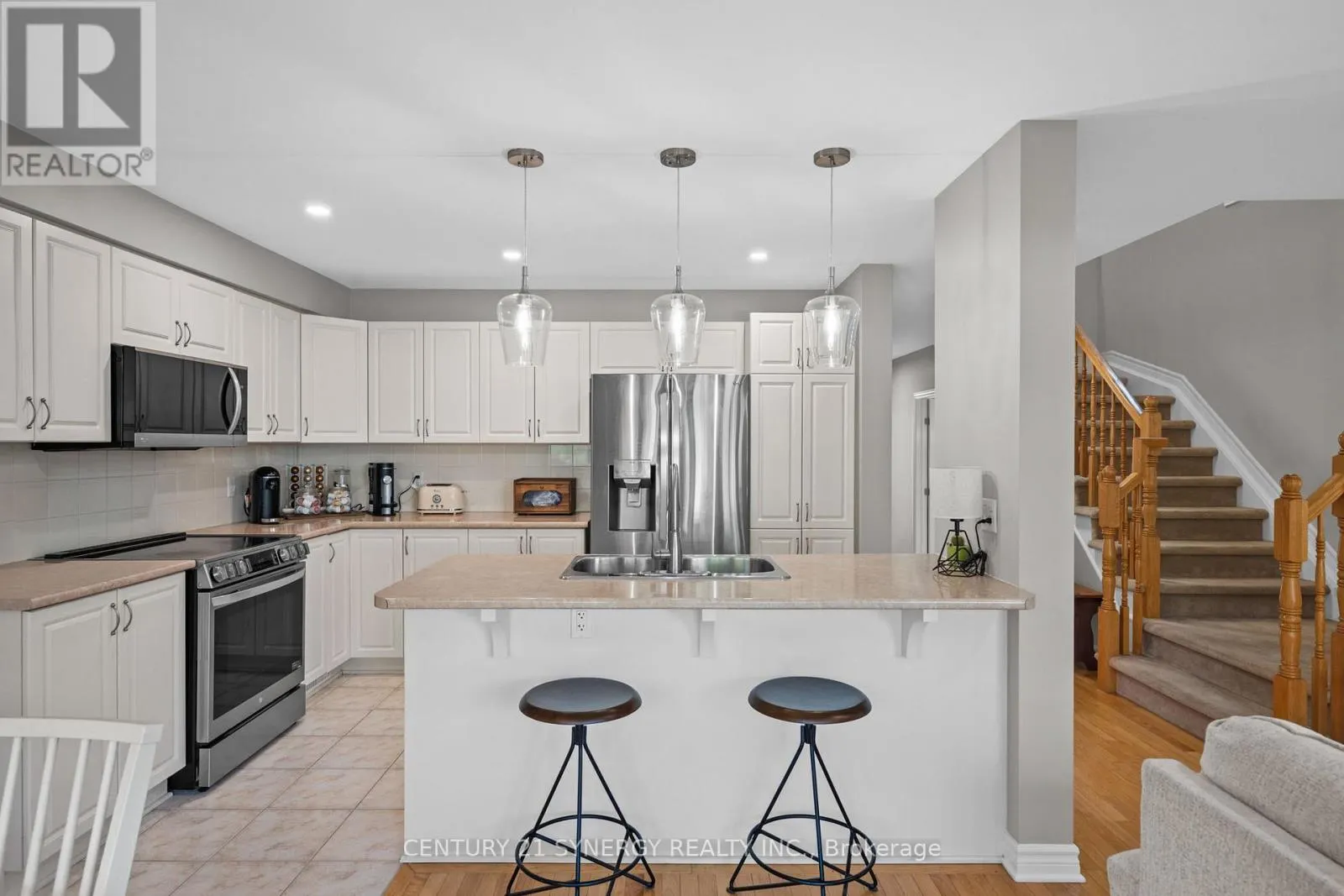 512 CHEROKEE WAY