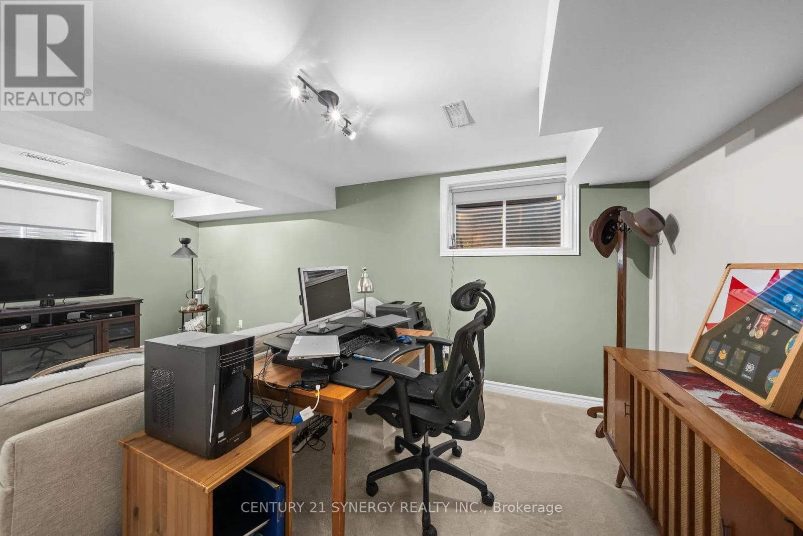 512 CHEROKEE WAY