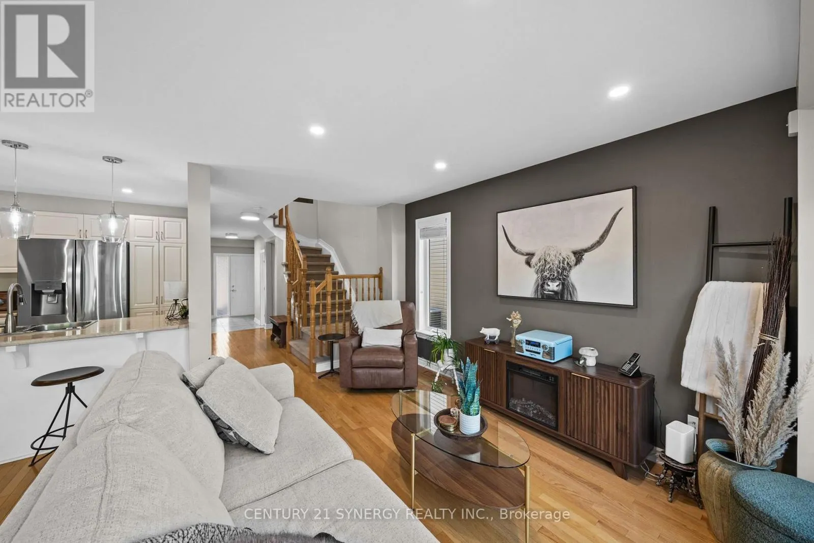 512 CHEROKEE WAY