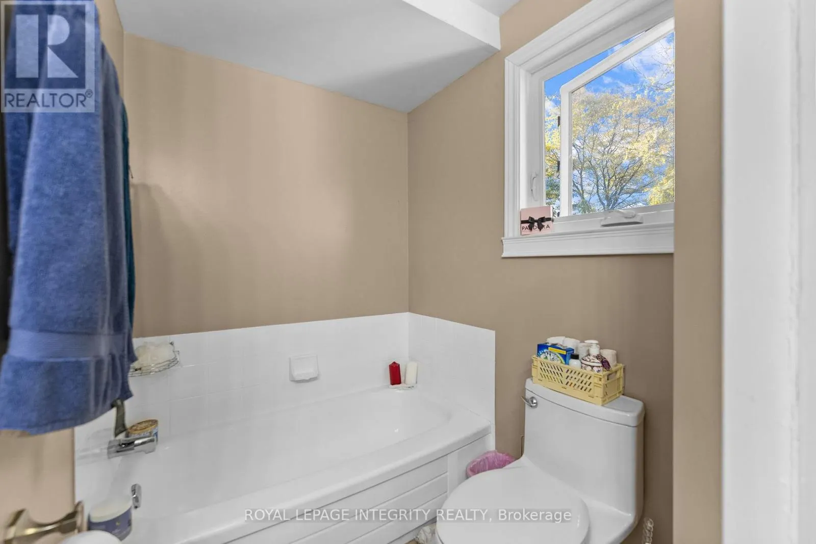 1930 ASHMONT STREET