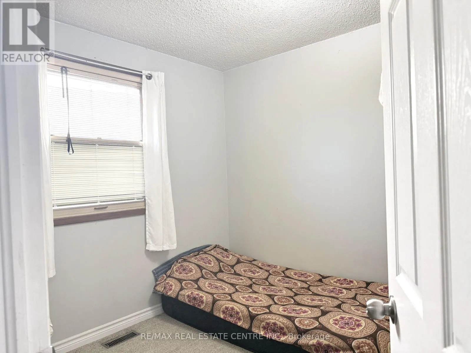 42 SOUTHWOOD COURT