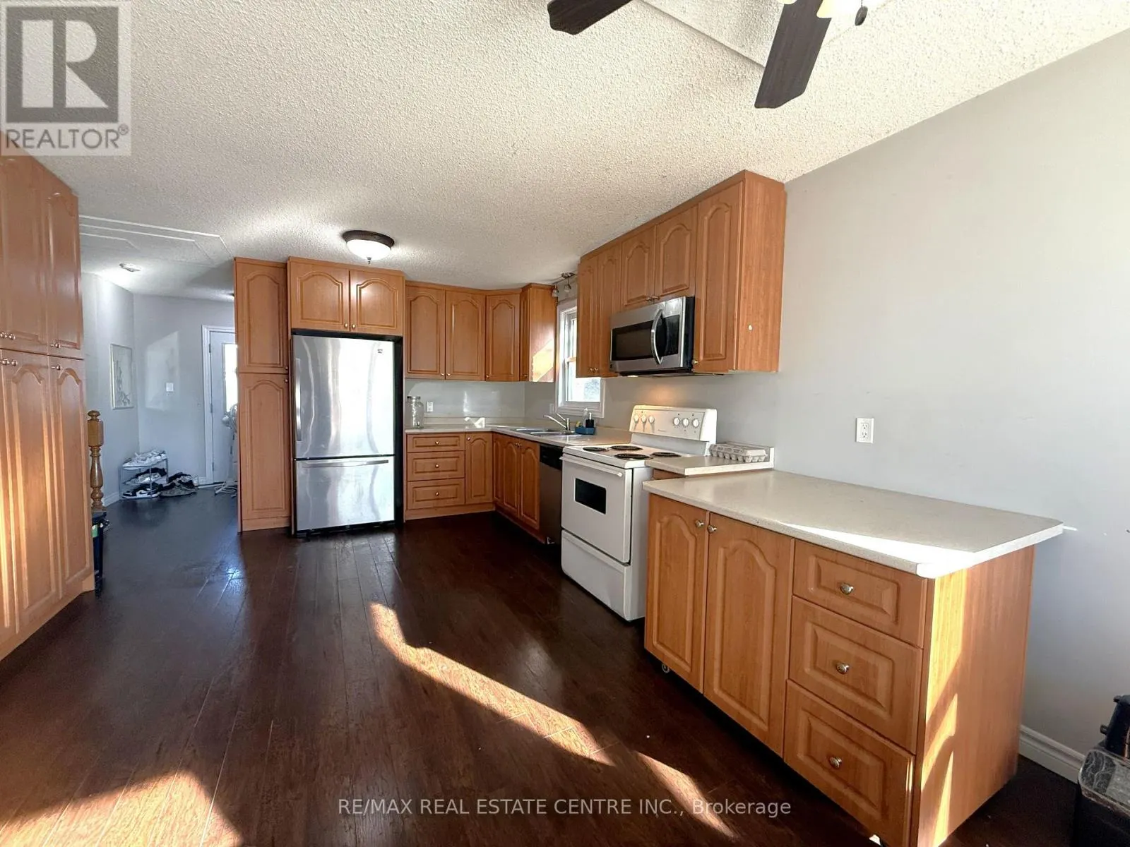 42 SOUTHWOOD COURT