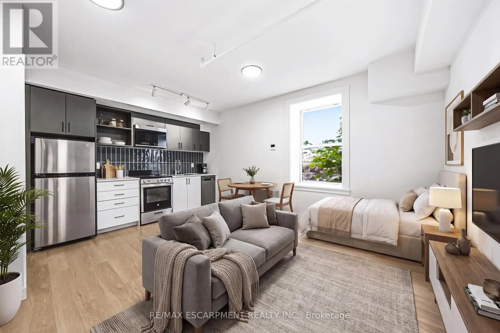 306 - 325 JAMES STREET S