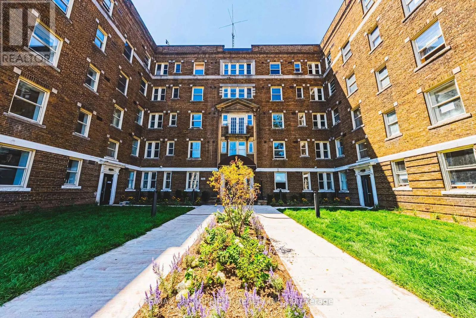 306 - 325 JAMES STREET S