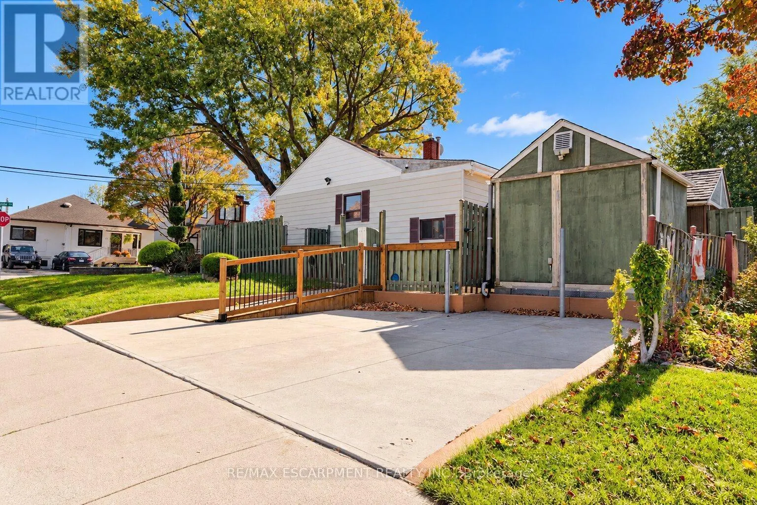 28 SHADYSIDE AVENUE