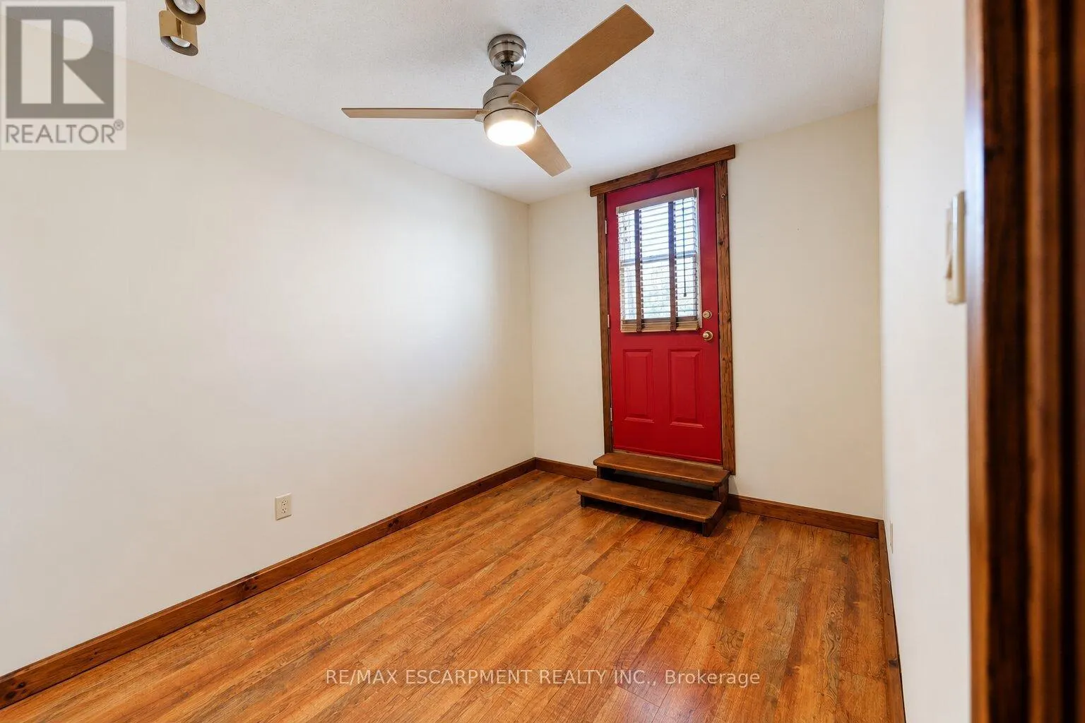 28 SHADYSIDE AVENUE