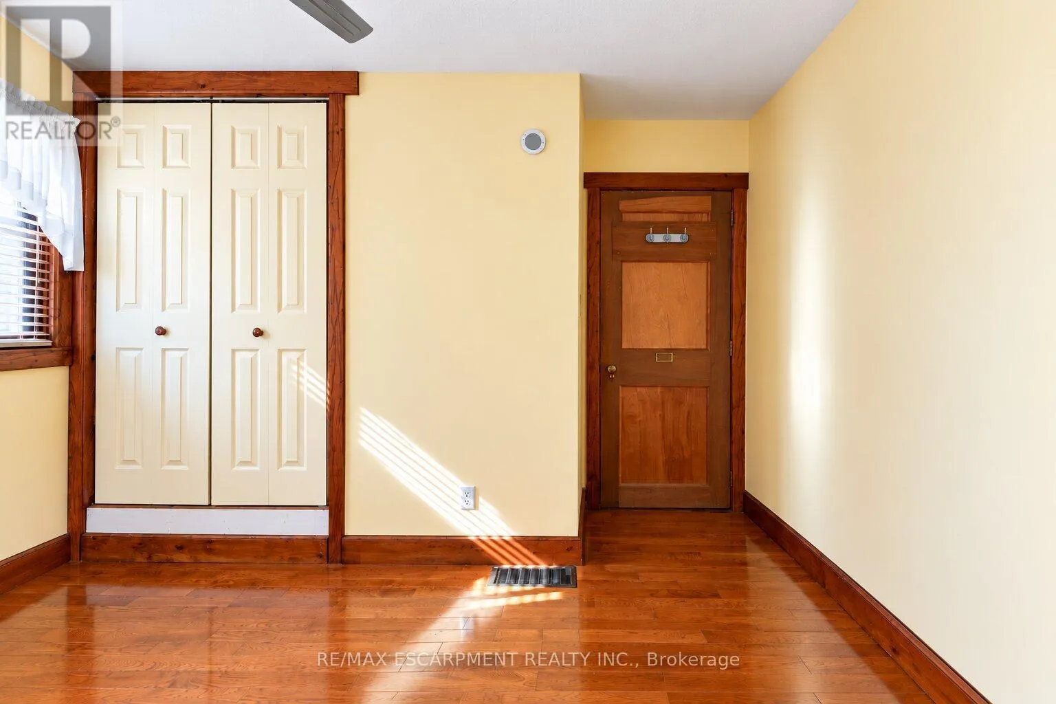 28 SHADYSIDE AVENUE