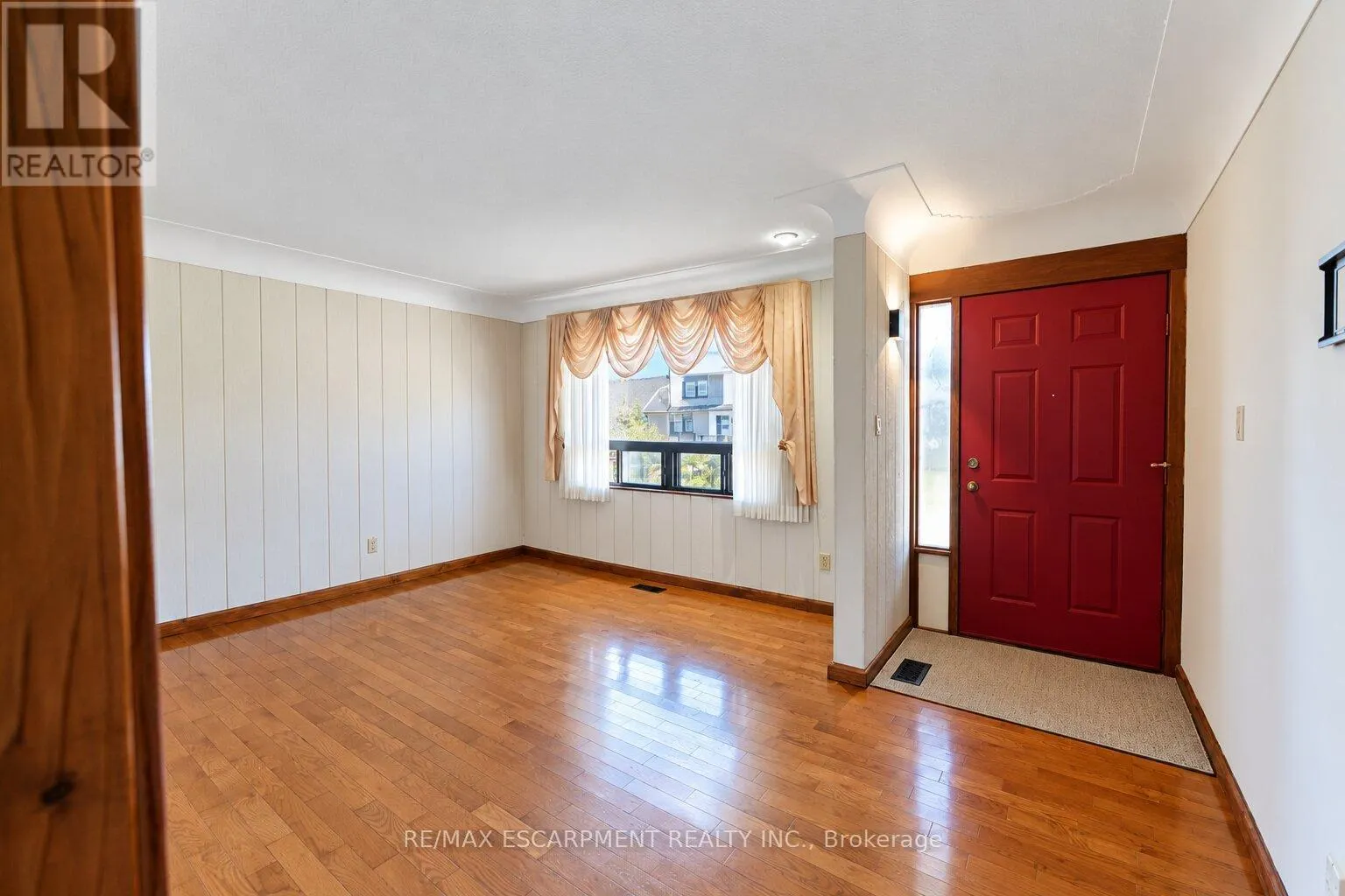 28 SHADYSIDE AVENUE