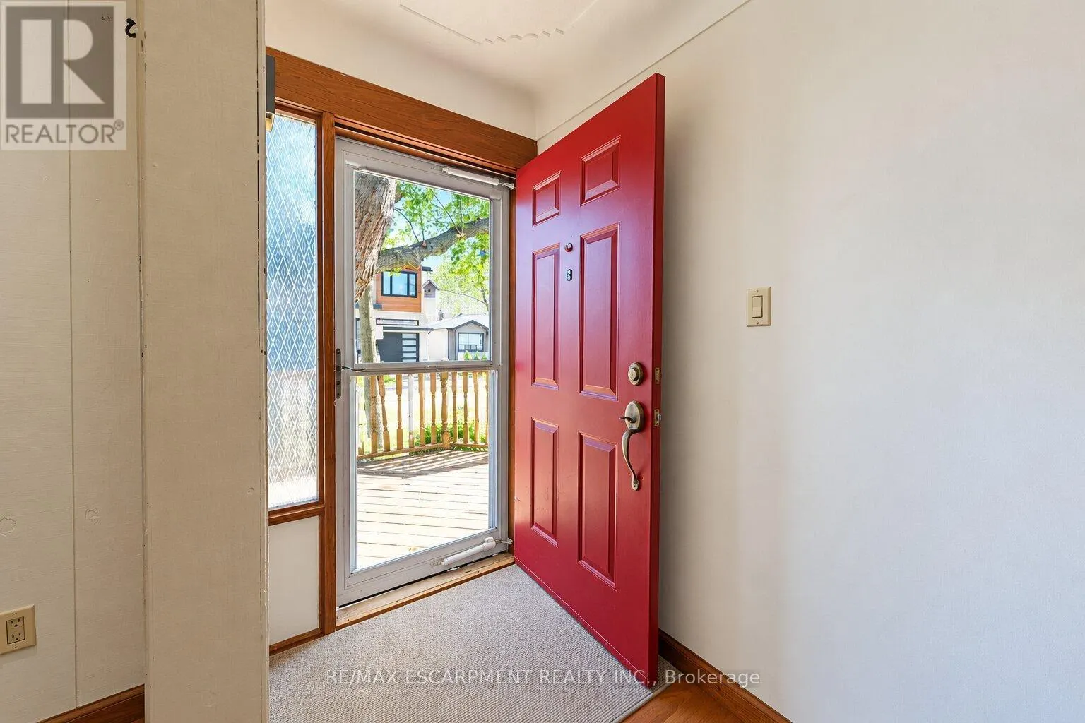 28 SHADYSIDE AVENUE