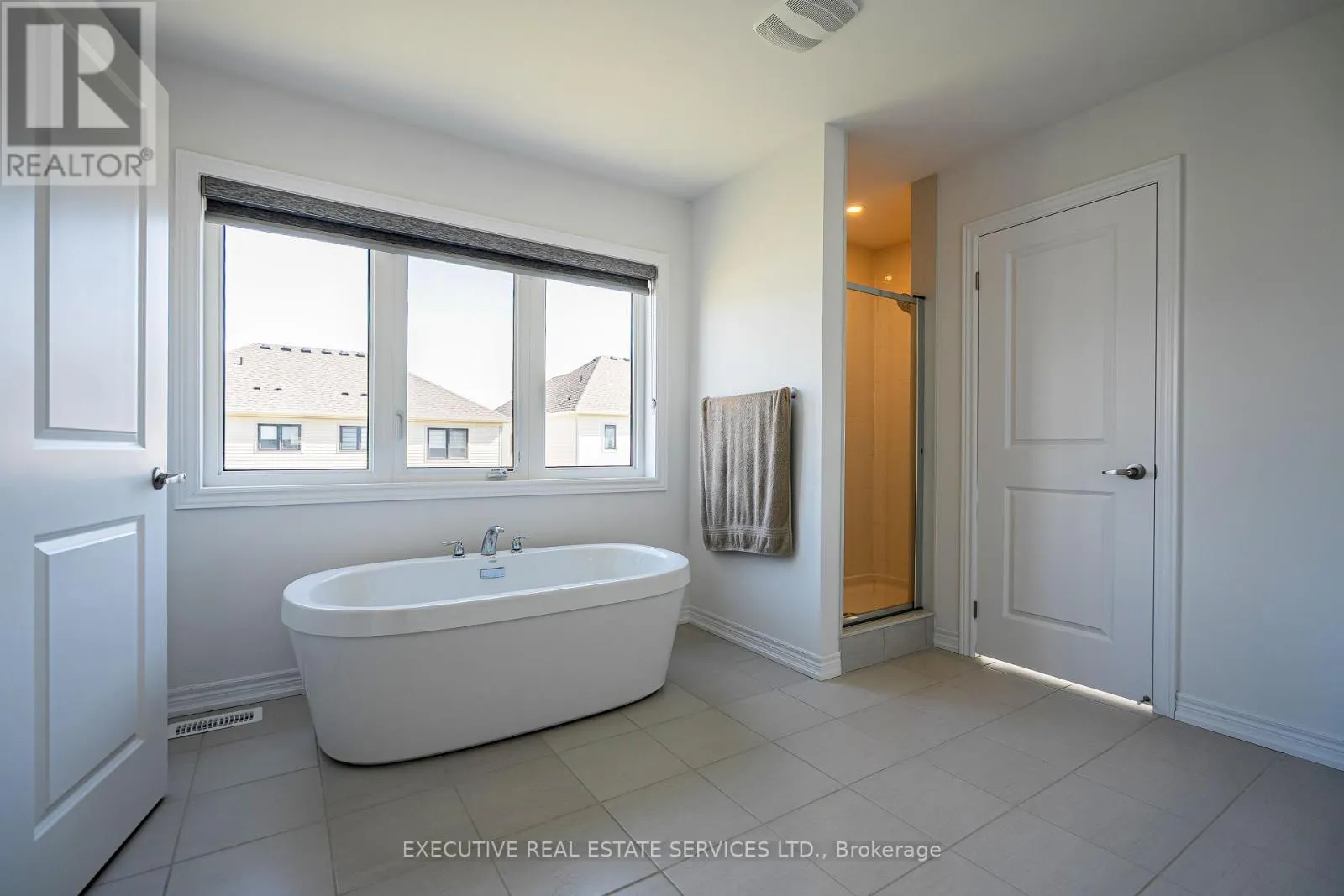 283 REA DRIVE N