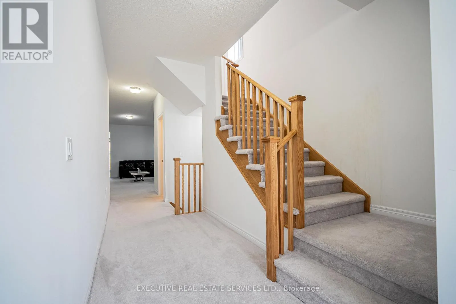 283 REA DRIVE N
