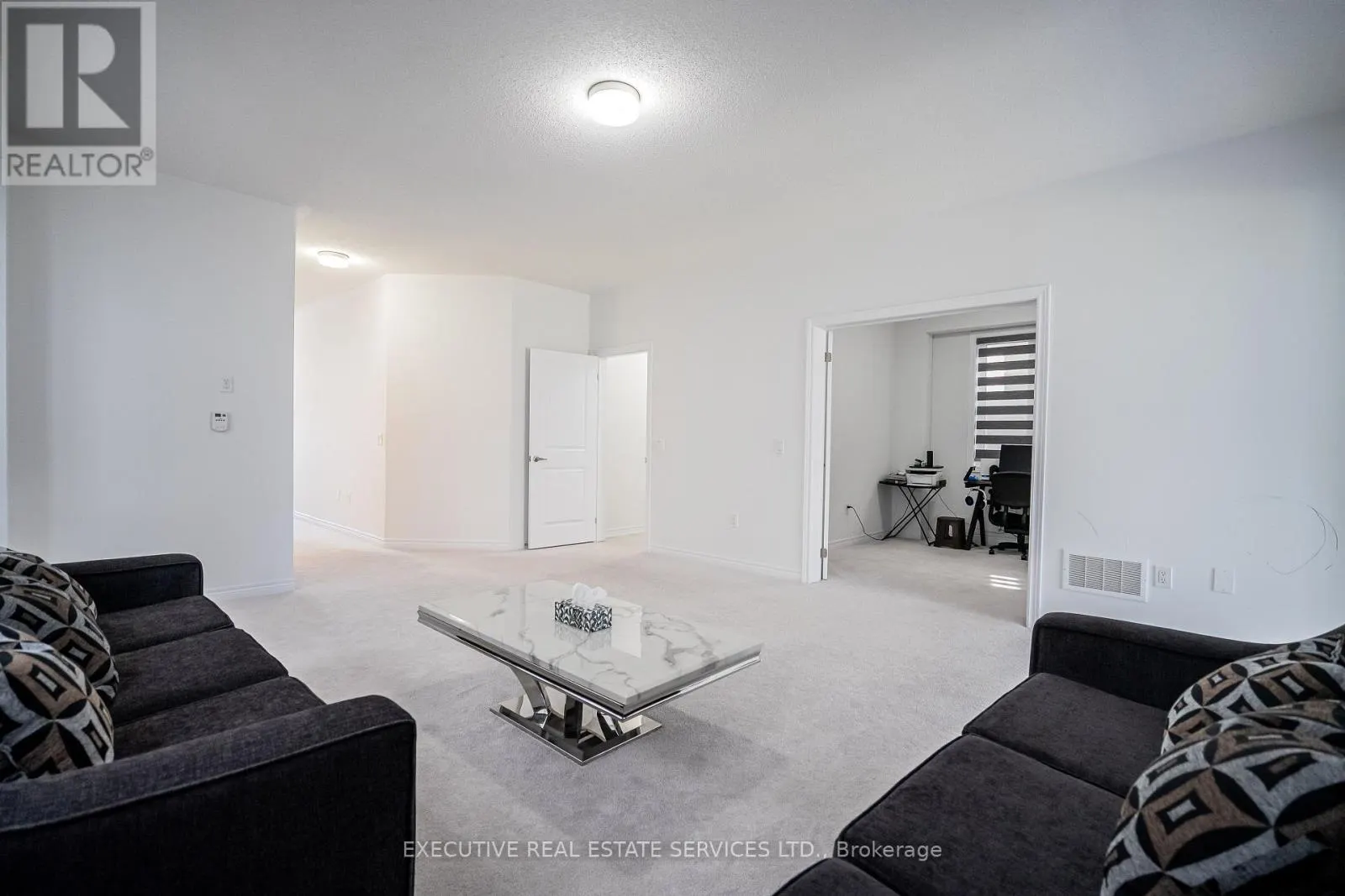 283 REA DRIVE N