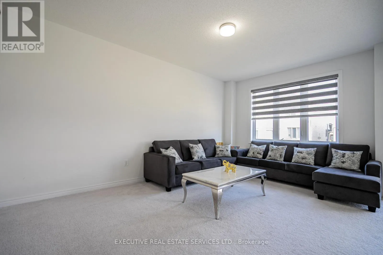 283 REA DRIVE N