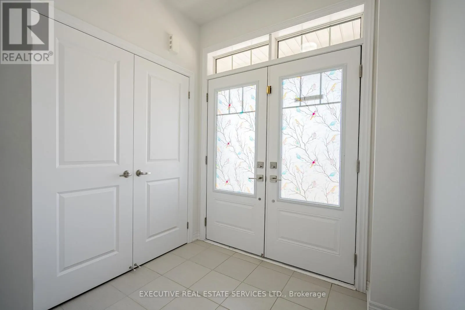 283 REA DRIVE N