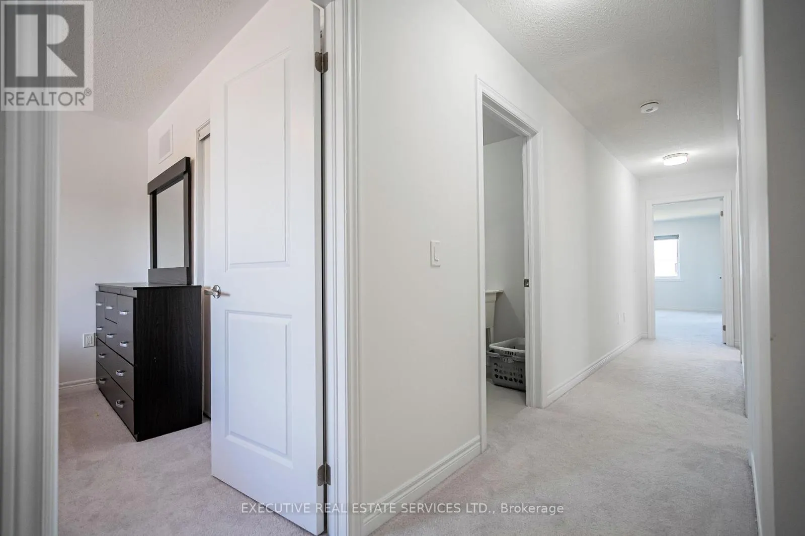 283 REA DRIVE N