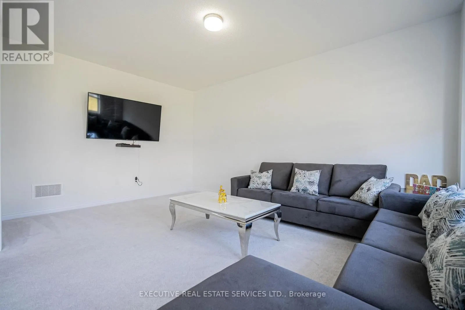 283 REA DRIVE N