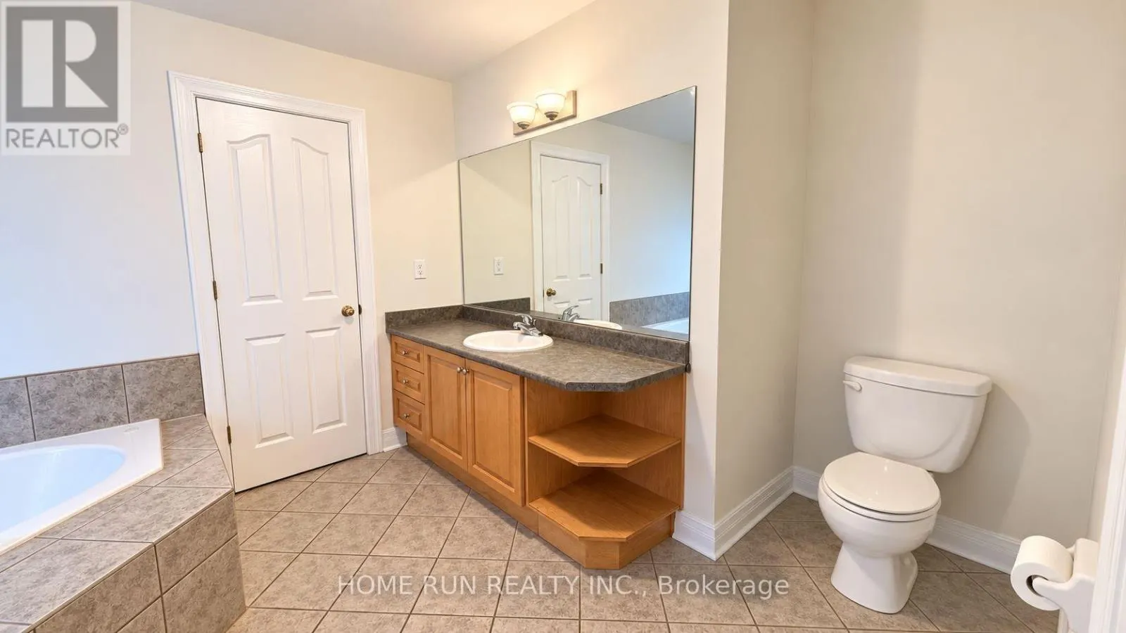 124 RIDGEFIELD CRESCENT