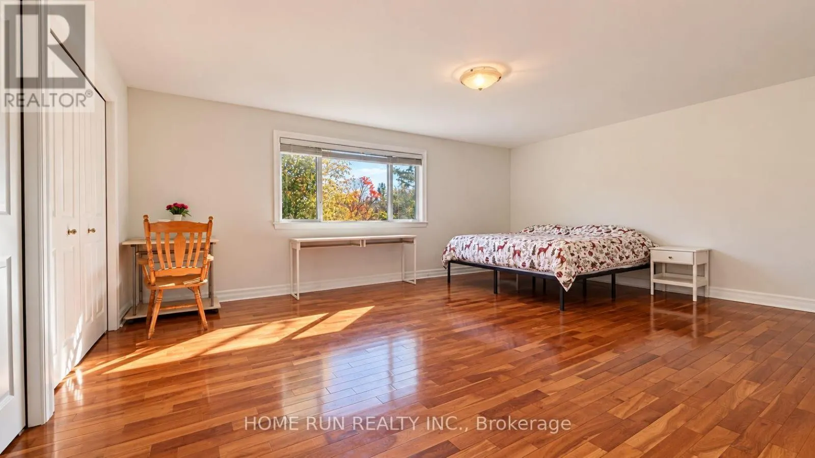 124 RIDGEFIELD CRESCENT