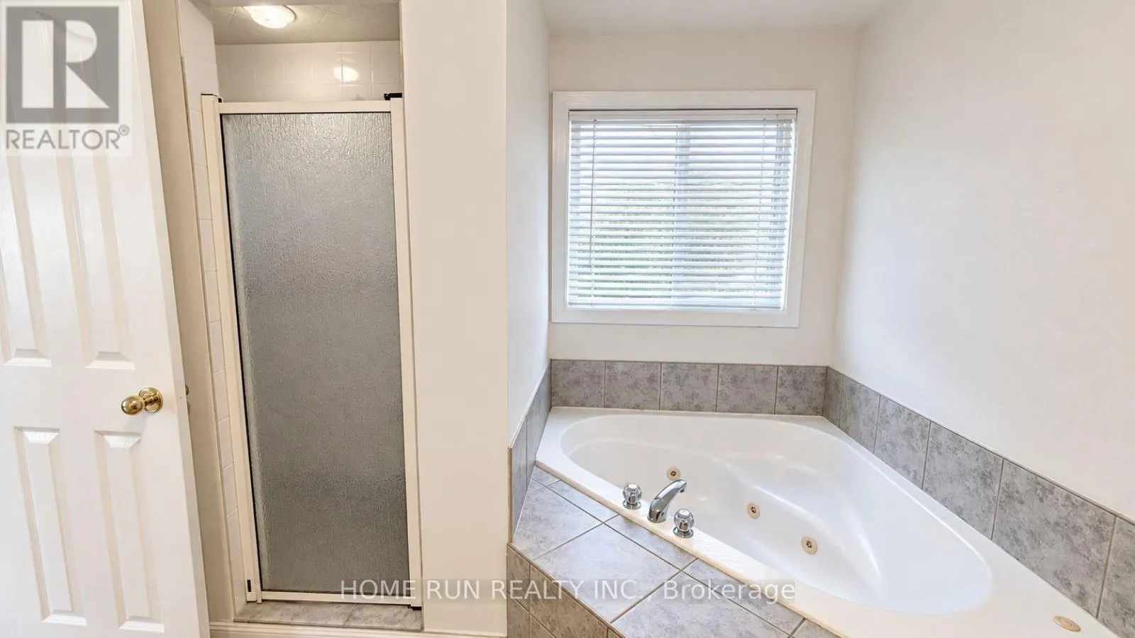 124 RIDGEFIELD CRESCENT