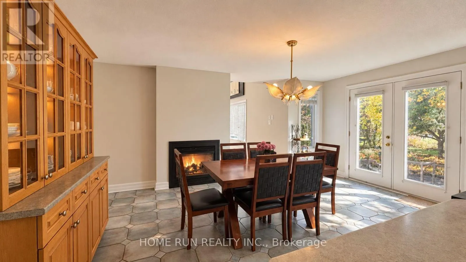 124 RIDGEFIELD CRESCENT