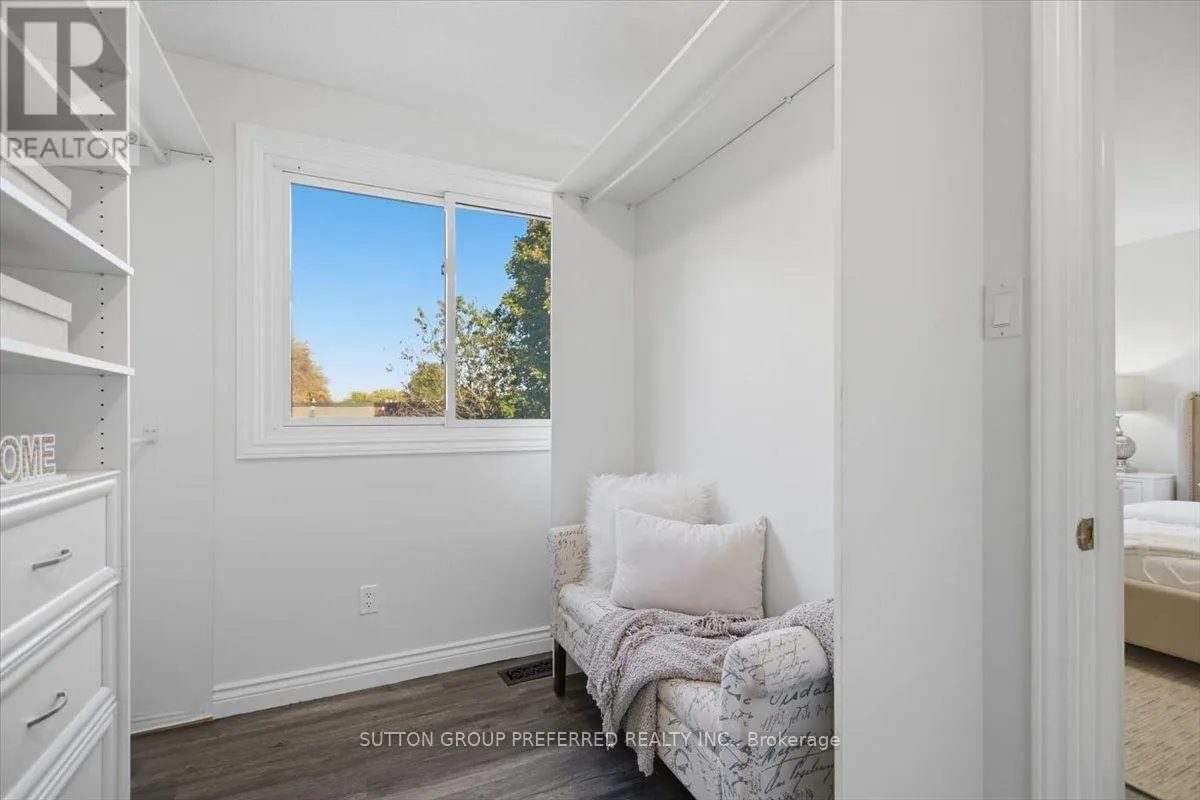 74 WINDING WOODS CRESCENT