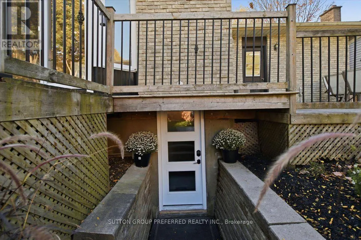 74 WINDING WOODS CRESCENT