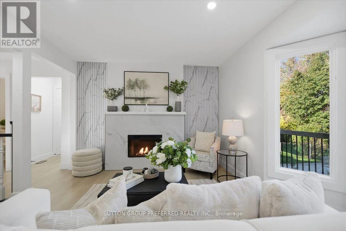 74 WINDING WOODS CRESCENT