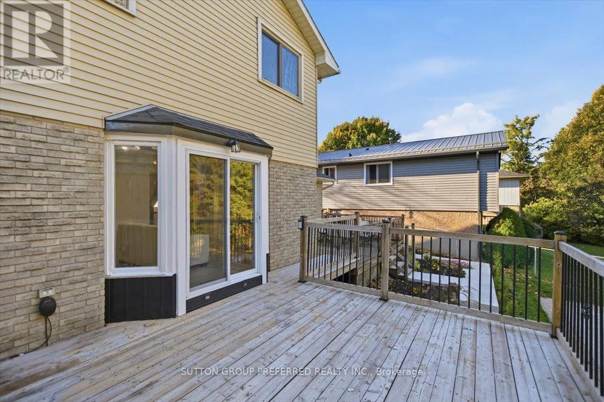 74 WINDING WOODS CRESCENT