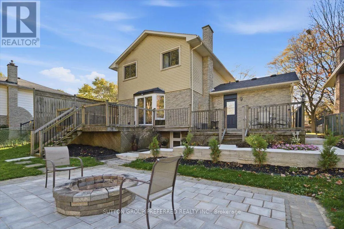 74 WINDING WOODS CRESCENT