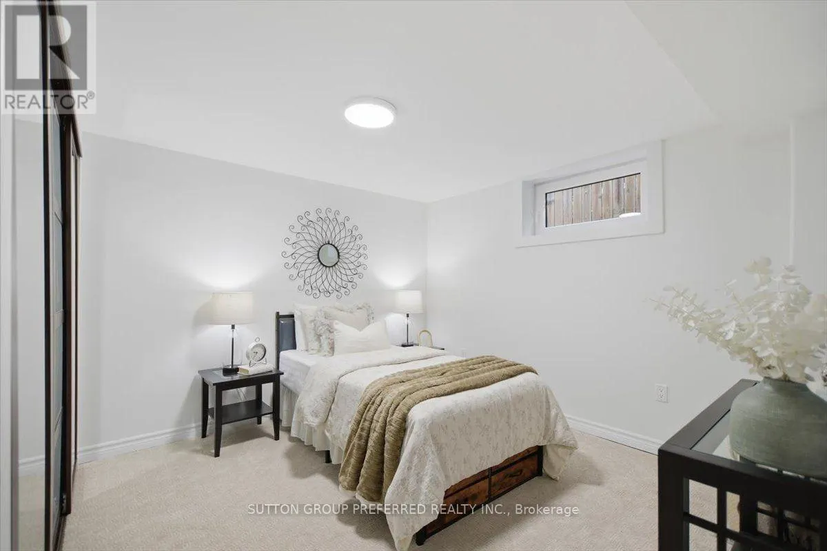 74 WINDING WOODS CRESCENT