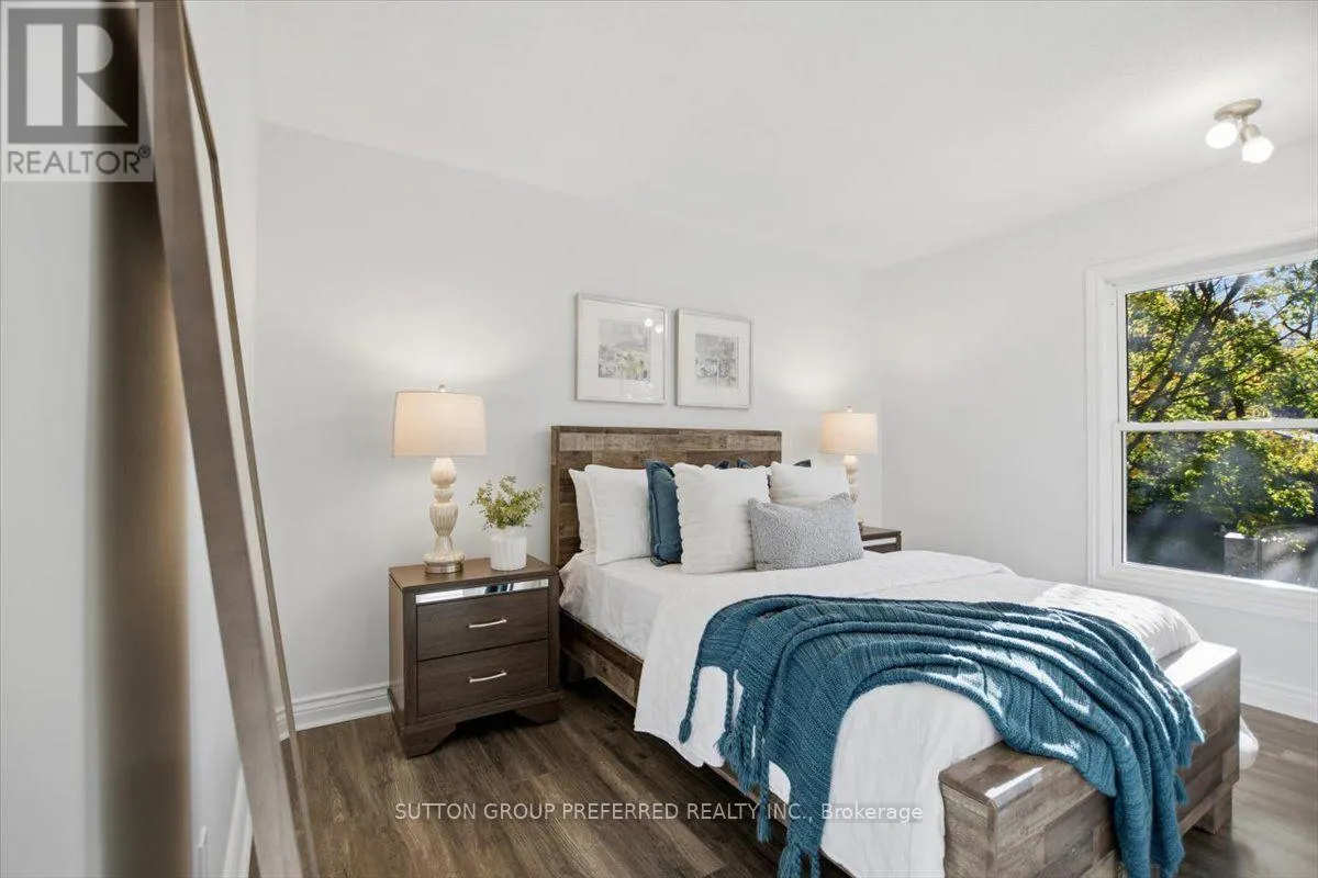 74 WINDING WOODS CRESCENT