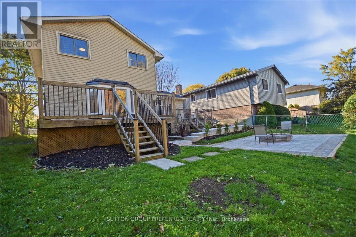 74 WINDING WOODS CRESCENT
