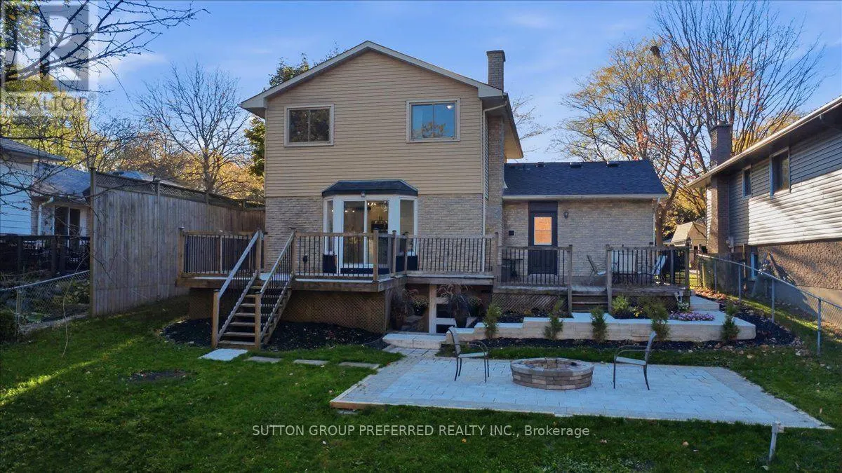 74 WINDING WOODS CRESCENT