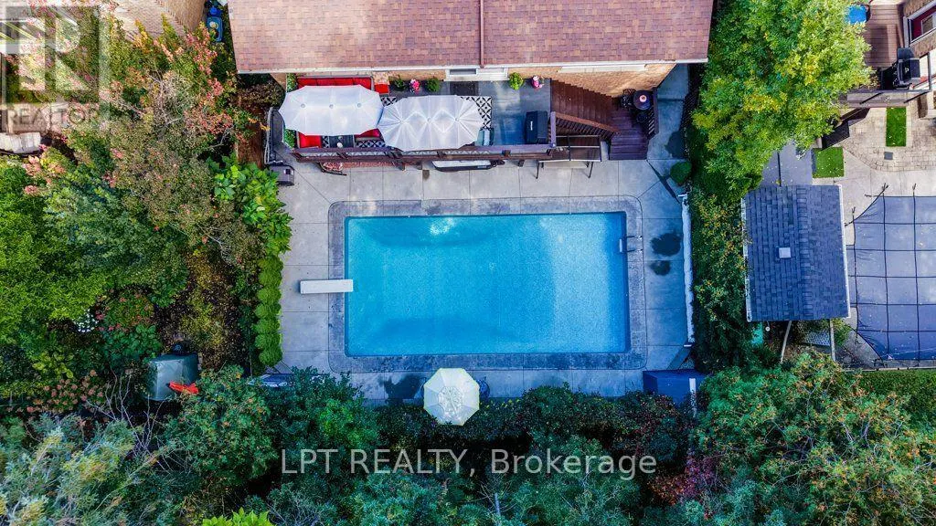 28 BRIDLEWOOD DRIVE E