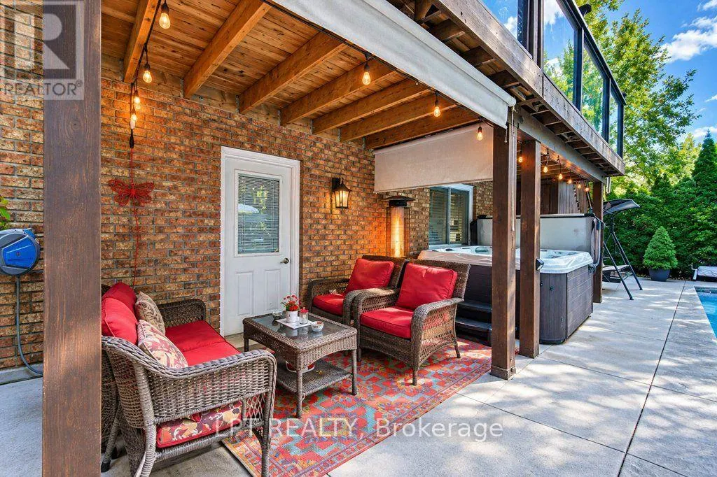 28 BRIDLEWOOD DRIVE E