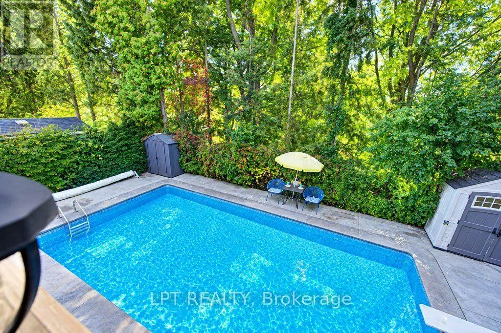 28 BRIDLEWOOD DRIVE E