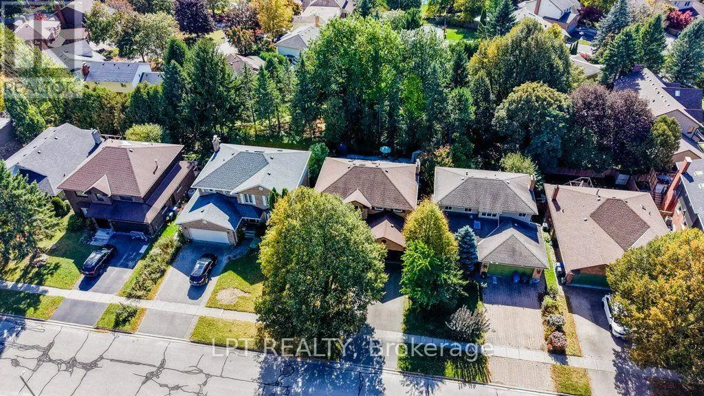 28 BRIDLEWOOD DRIVE E