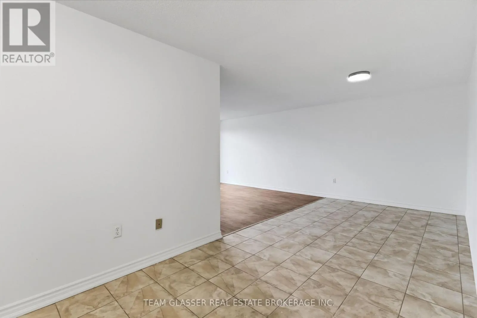 211 - 746 FANSHAWE PARK ROAD E #211