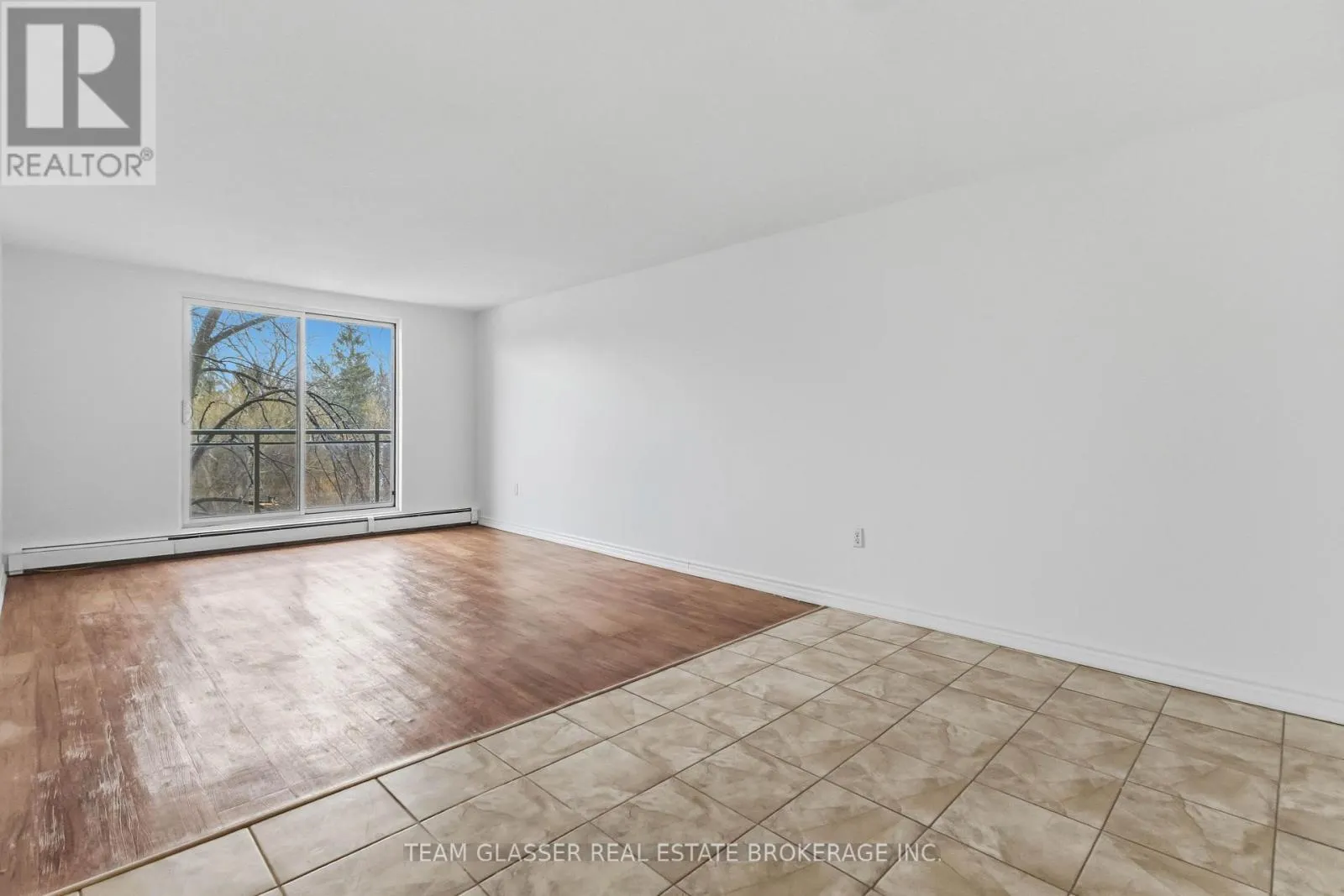 211 - 746 FANSHAWE PARK ROAD E #211