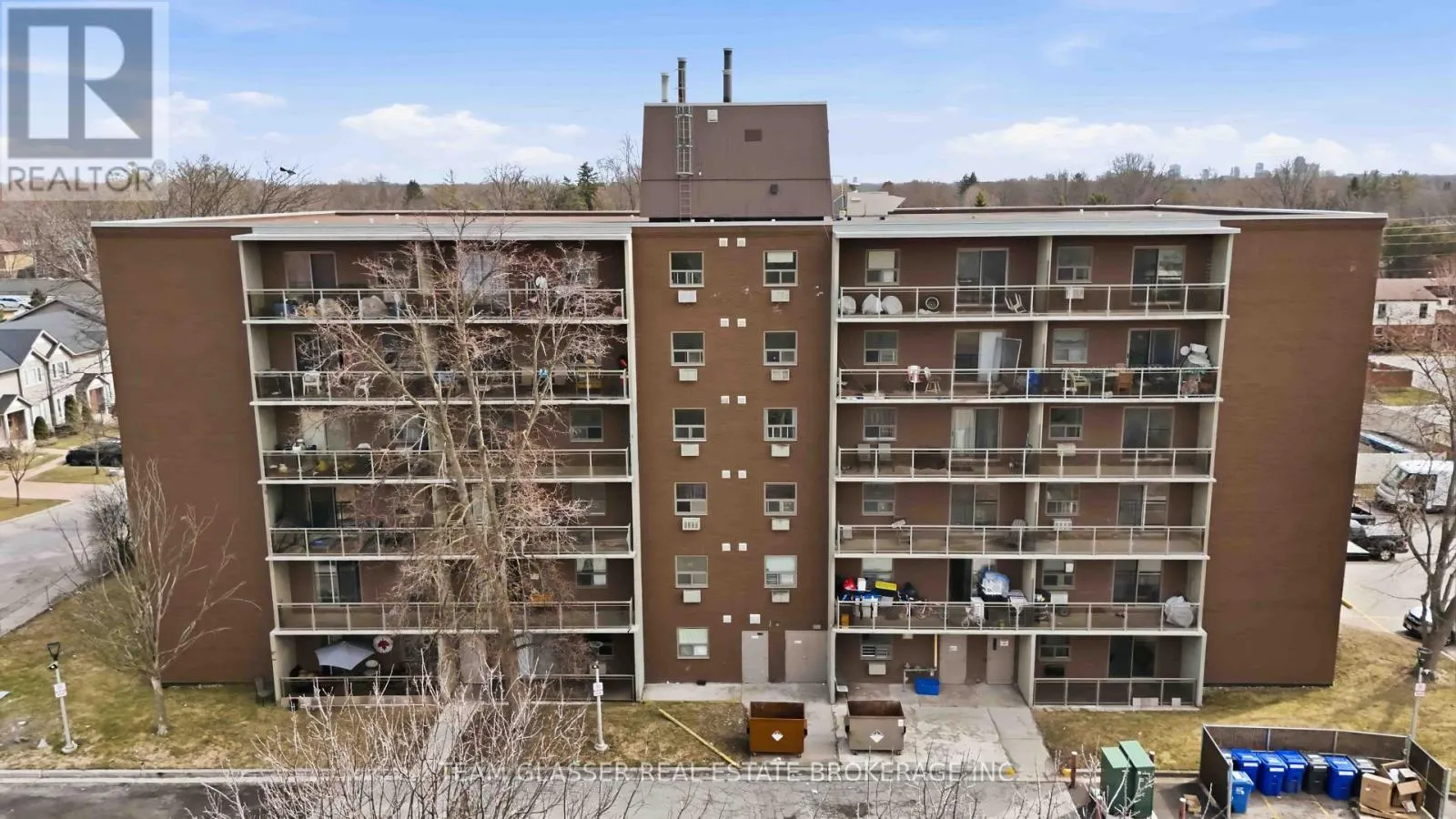 211 - 746 FANSHAWE PARK ROAD E #211