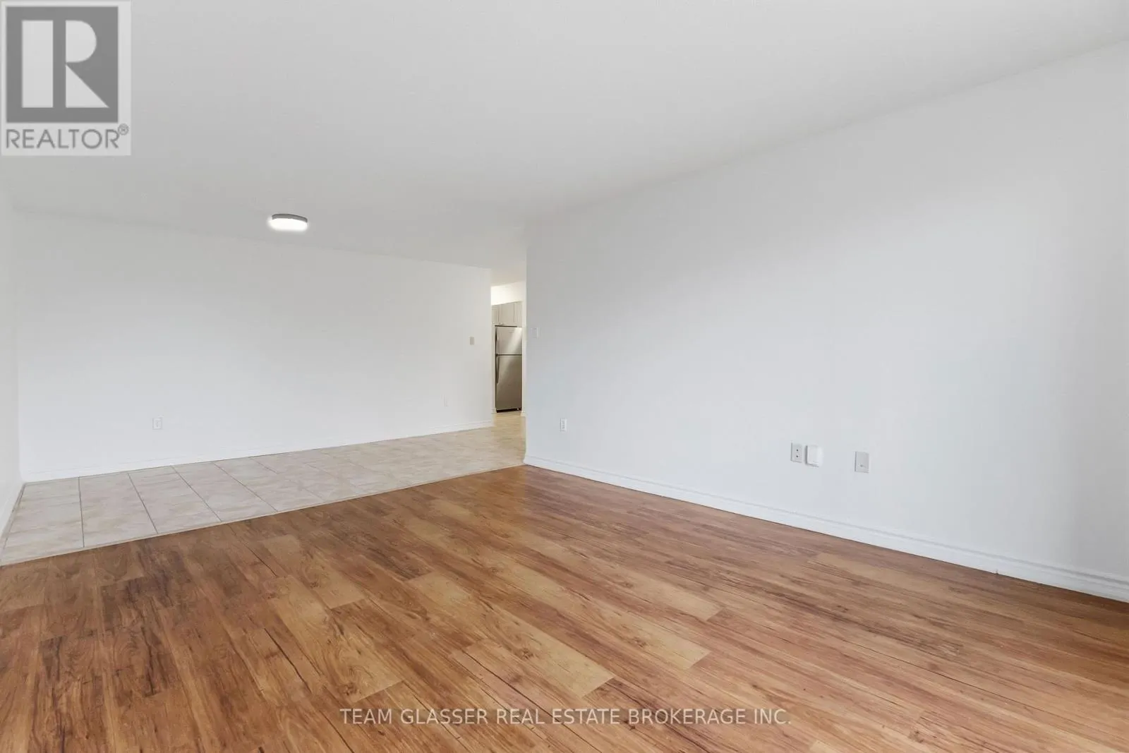211 - 746 FANSHAWE PARK ROAD E #211
