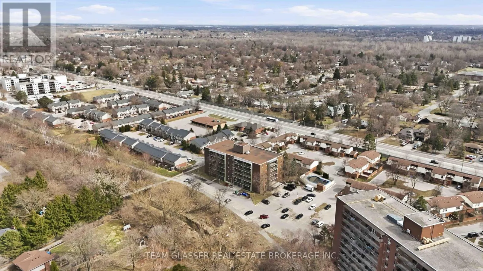 211 - 746 FANSHAWE PARK ROAD E #211