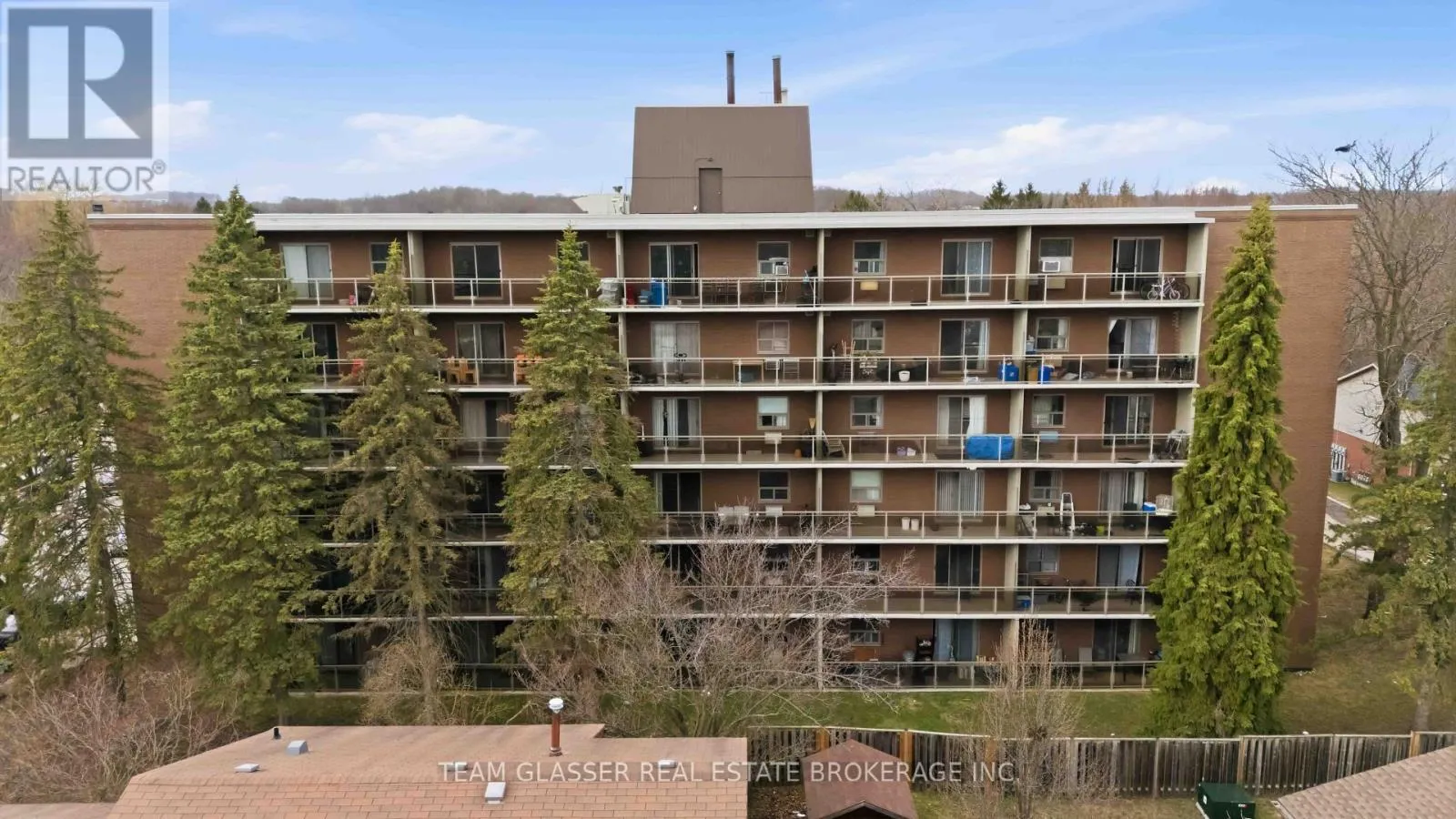 211 - 746 FANSHAWE PARK ROAD E #211