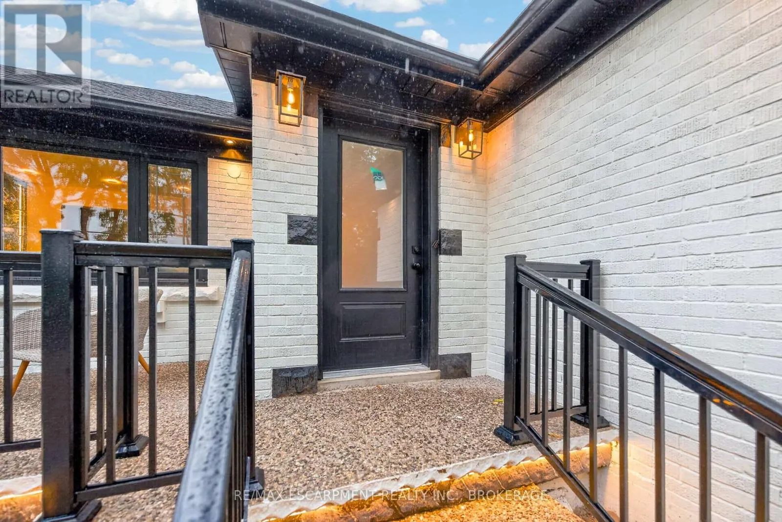 5662 MORDEN DRIVE