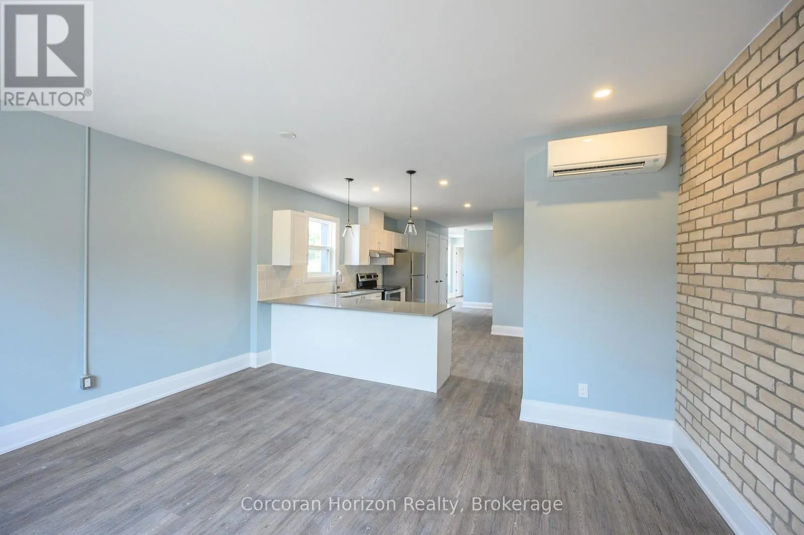 571-575 KING STREET E