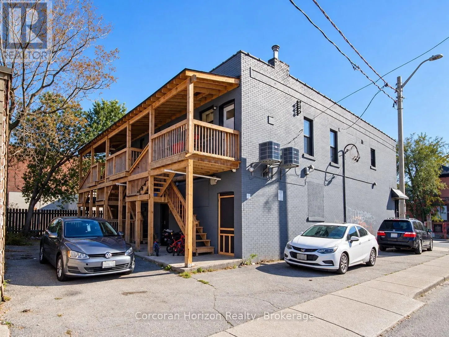 571-575 KING STREET E