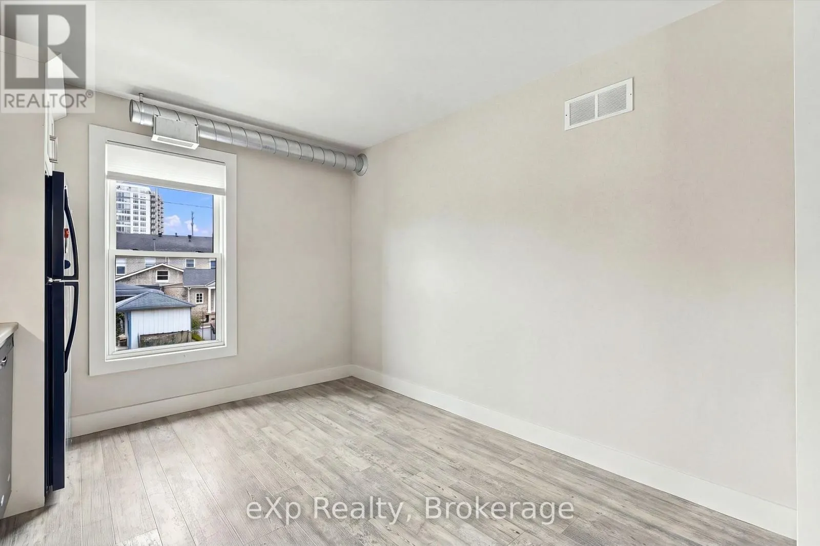 B - 34 DUKE STREET #B