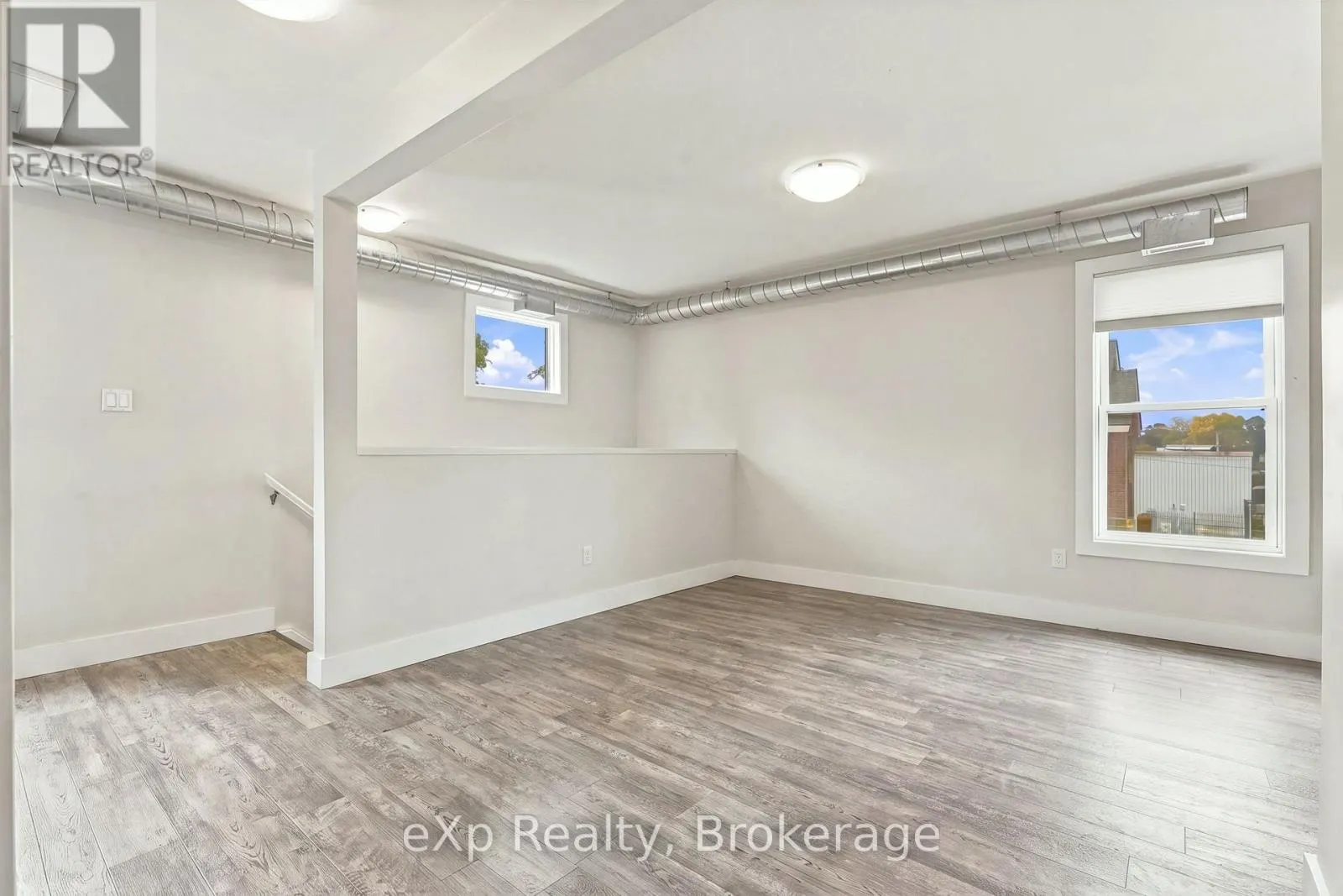 B - 34 DUKE STREET #B