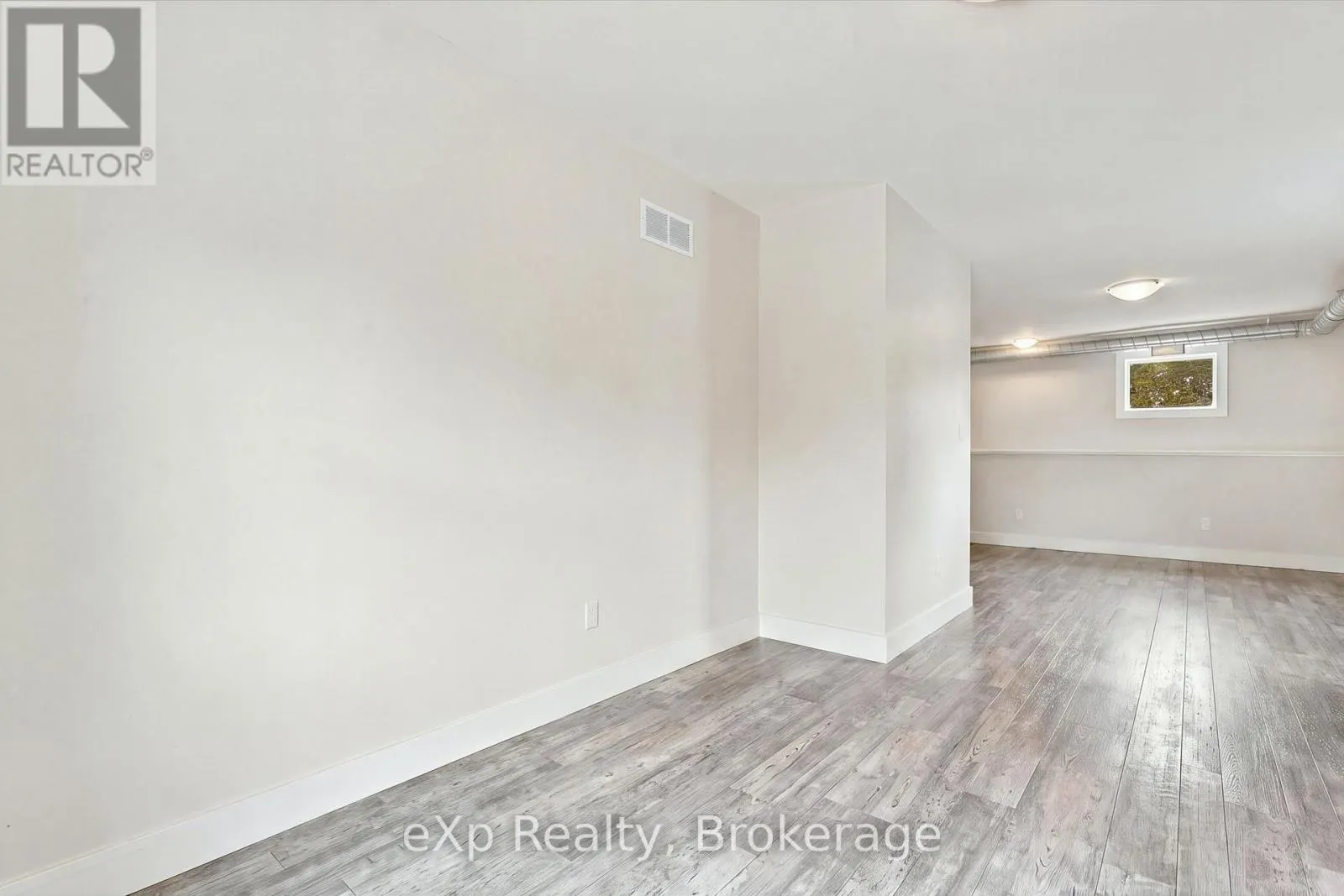 B - 34 DUKE STREET #B