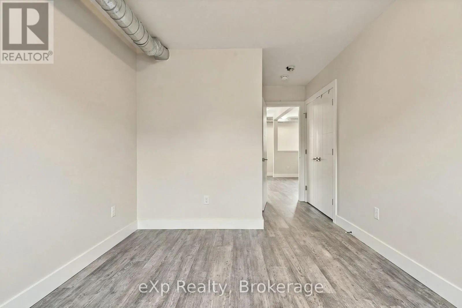 B - 34 DUKE STREET #B
